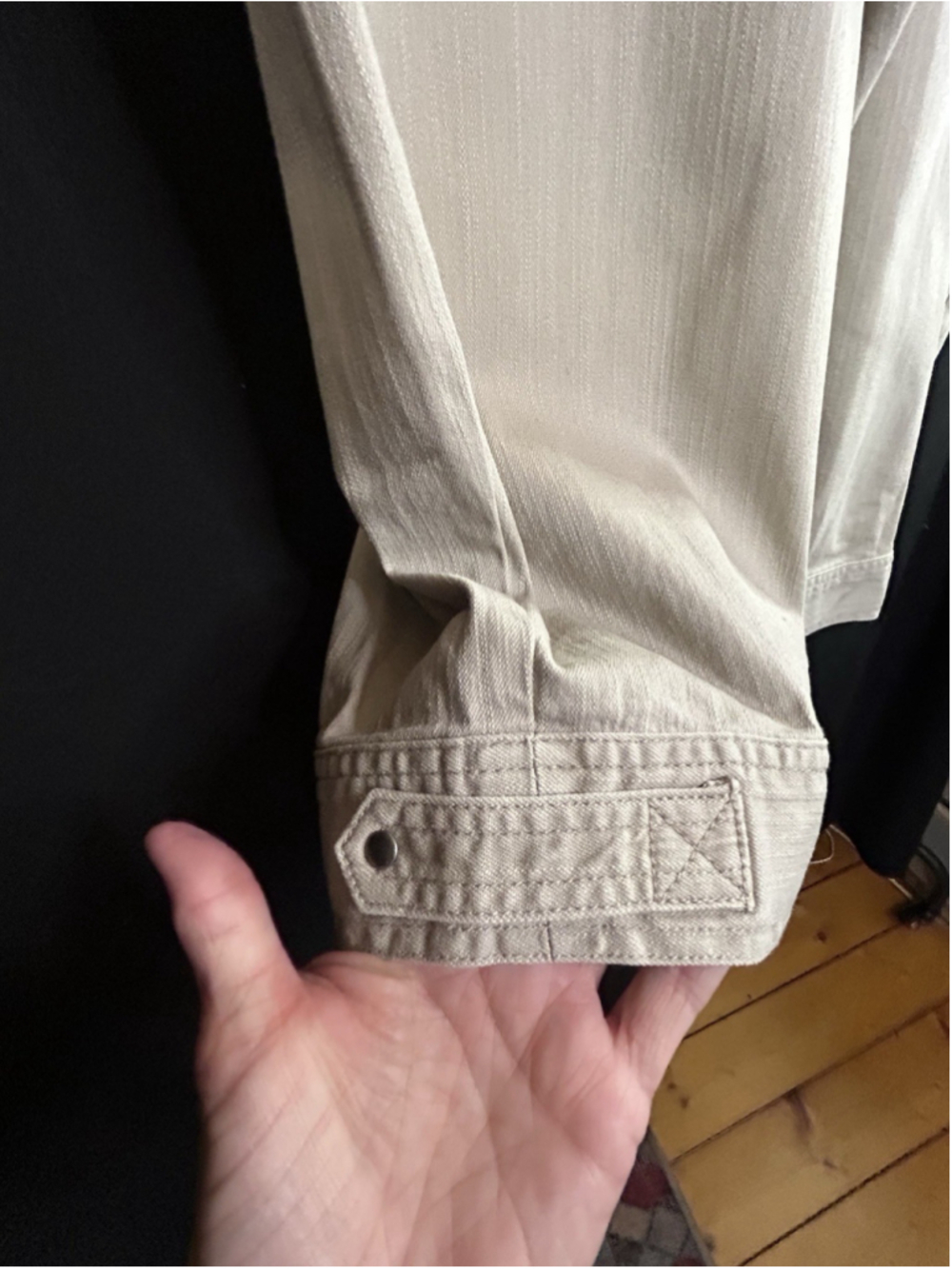 CJ Banks Comfort Stretch Khaki Capri Pants Cargo Pocket Rivets NWT 18W Plus - Picture 2 of 10